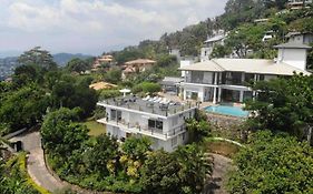 390 Villa Vista