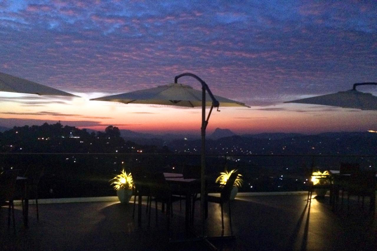 390 Villa Vista Канди Экстерьер фото